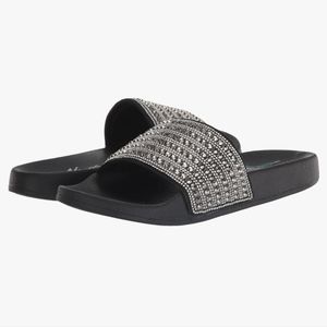 ❌️❌️SOLD❌️❌️ Skechers slide sandals